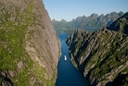 Hurtigruten_Fjord.jpg